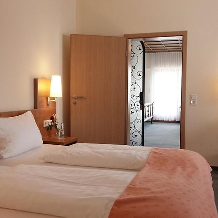 Hotel-Restaurant Zum Kirschbaum Rottendorf Екстер'єр фото