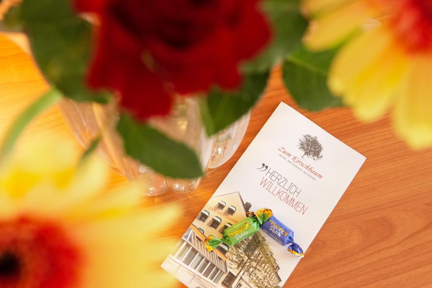 Hotel-Restaurant Zum Kirschbaum Rottendorf Екстер'єр фото