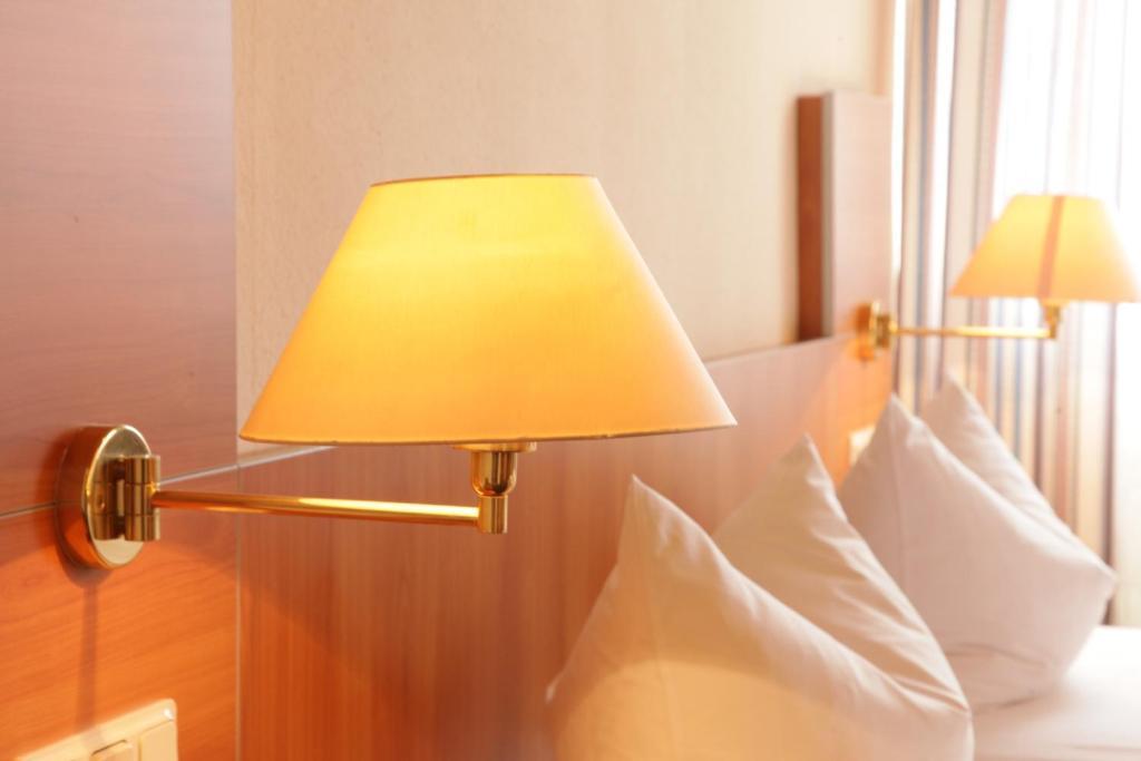 Hotel-Restaurant Zum Kirschbaum Rottendorf Екстер'єр фото